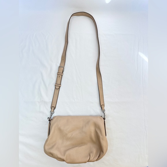 MARC by Marc Jacobs New Q Natasha Leather Crossbody Bag - Nude - Picture 4 of 12